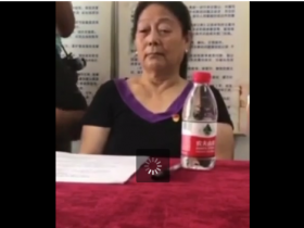 阜平县一位女党员说:身为共产党员,不去维护毛主席,你合格吗?!