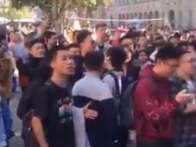 为什么有港独还闹到昆士兰大学中国留学生唱《义勇军进行曲》反击