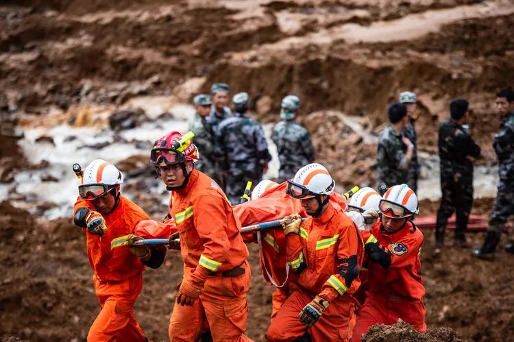 贵州水城山体滑坡最新视频击直灾难原因及死亡人数场景吓人