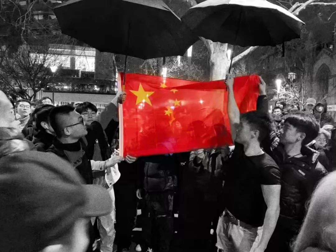 这才是中国青年！华人留学生“反港独”运动席卷全球吓得港独落荒而逃！