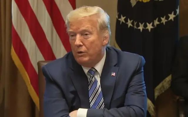 美国确诊超35000例谁叫他们在军队里玩病毒的泄露了才知糟糕！