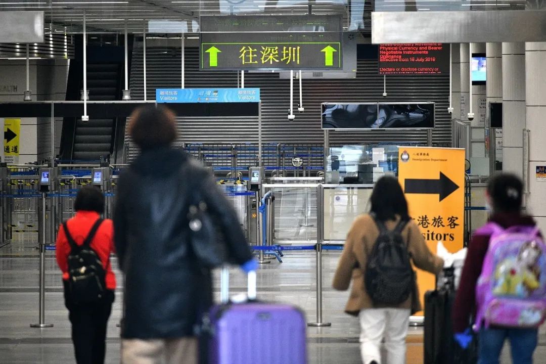 疫情下的黄金周香港由于没有内地客到访大量商铺开始倒闭！