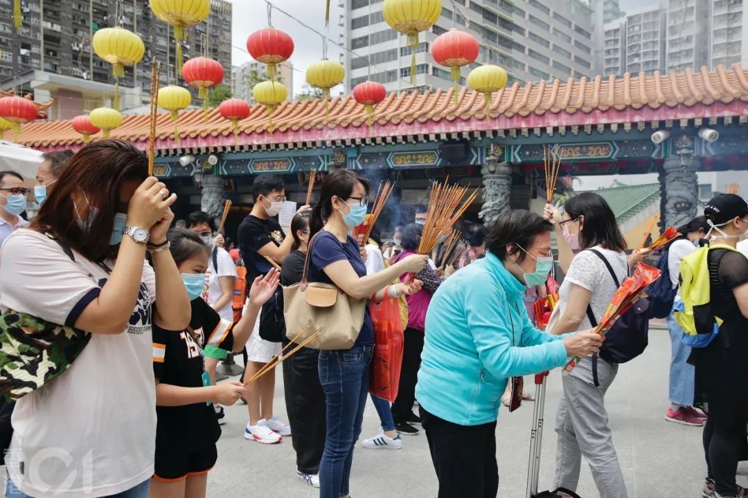 疫情下的黄金周香港由于没有内地客到访大量商铺开始倒闭！