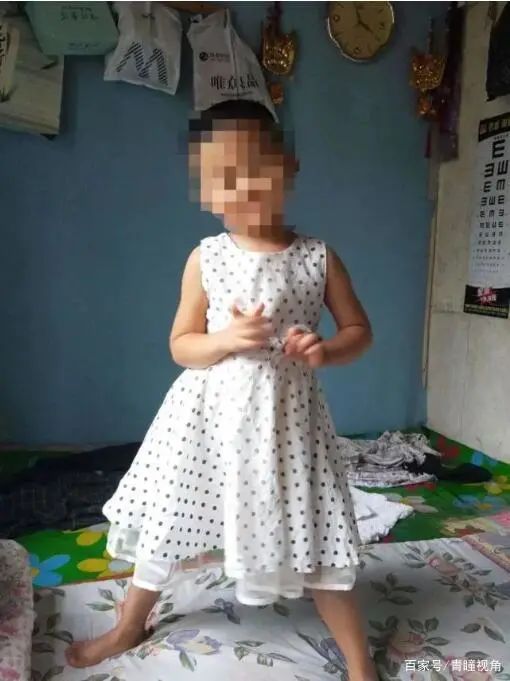 警方通报5岁女童被邻居带走一夜老光棍找不老婆就向小孩下手！