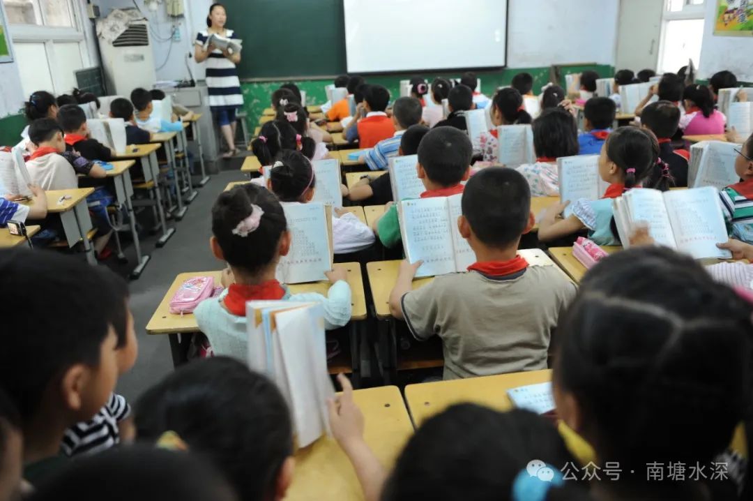 谈取消公办中小学教师编制可不可行这一群人将面临巨大承压！